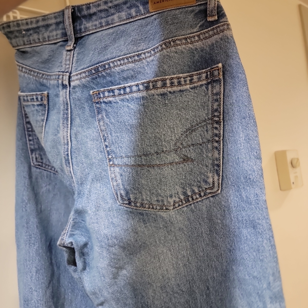 American Eagle Outfitters Light Blue Denim Jeans - Picture 7 of 7